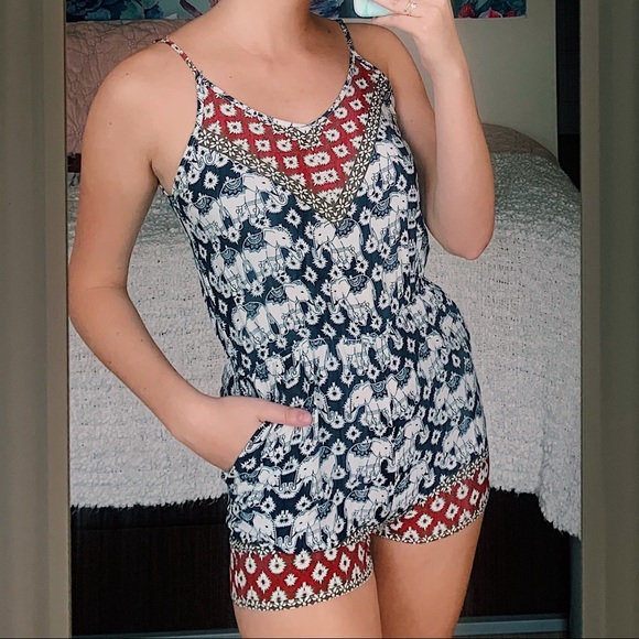 Boutique Romper - Picture 2 of 4
